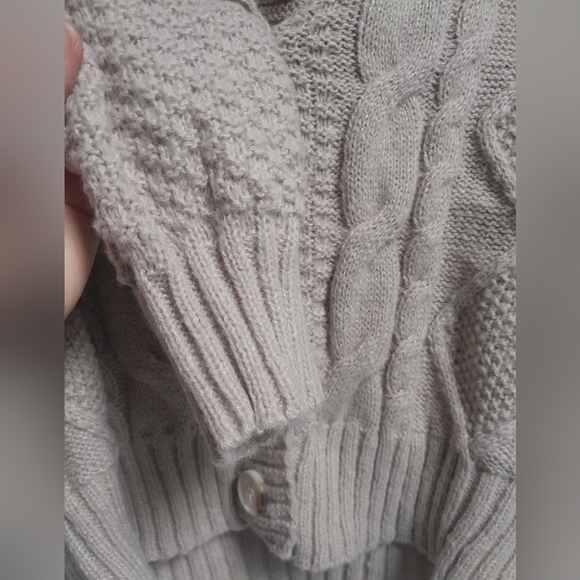 Fuzzy cardigan - Picture 3 of 3